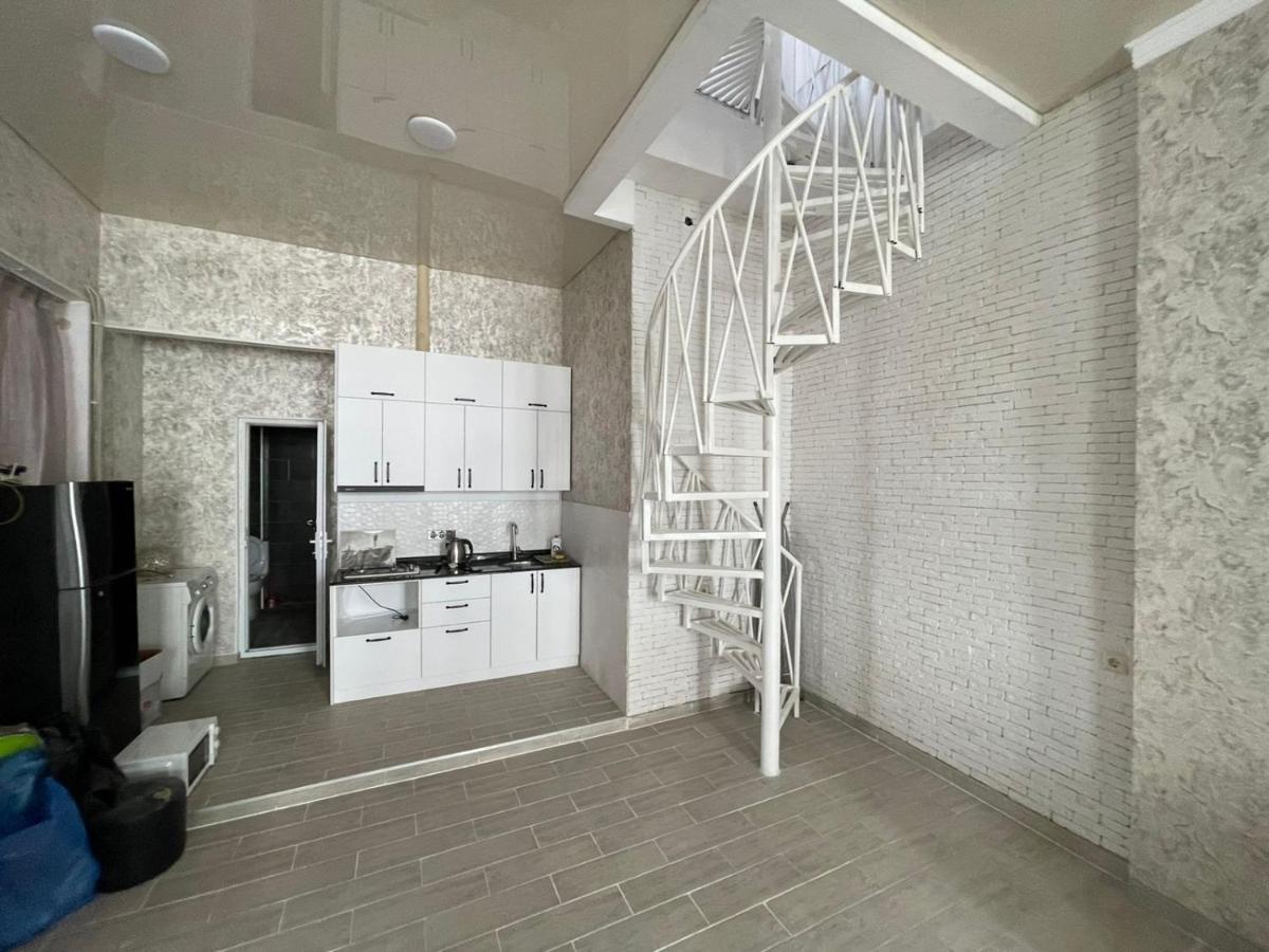 Центр города Батуми Apartment Rustaveli 13 Екстер'єр фото
